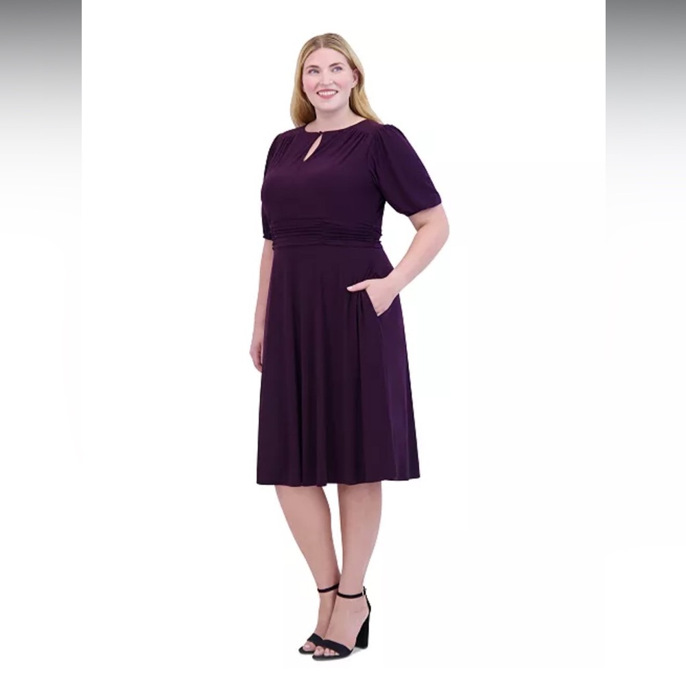 Jessica Howard
Plus Size Keyhole-Neck Ruched-Waist Dress Color:Plum
